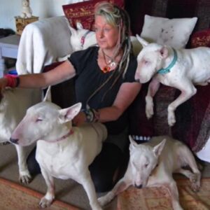 A Man Forced His Wife To Choose Between Her Dogs And Him, And She Stayed With The Dogs
