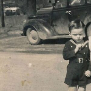 Man leaves wife with 6 kids and 75 cents, few months latter she looks into her car and