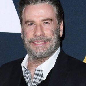 We all remember John Travolta’s daughter to be a plump girl, but Ella Bleu grew up into a slim and so beautiful girl.Just have a look what a stunning beauty she turned into!Check her photos in the comment box below