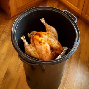My Husband Grabbed the Thanksgiving Turkey and Threw It in the Trash, When He Explained Why, Everyone Was Shocked