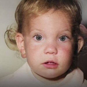This little girl was abandoned by her superstar dad aged just 2 …