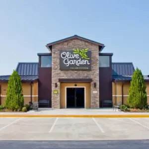 Olive Garden Manager Fired Over Email Rant About Employees ‘Calling Off’ Work