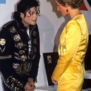 The photographer recognized he had captured something unique after taking this picture: Behind the scenes of Diana and Michael Jackson’s connection