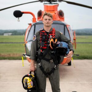 HERO ON DAY ONE - Coast Guard Swimmer SAVES 165 in Texas Floods…