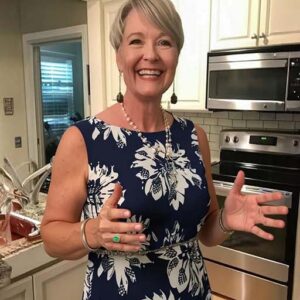 My Future Daughter-in-Law Said My Gift Wasn’t Good Enough — and Demanded My Emerald Ring Instead