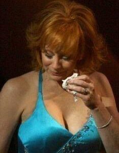 Remembering That Tragedy That Took Some of Reba McEntires Closest Friends