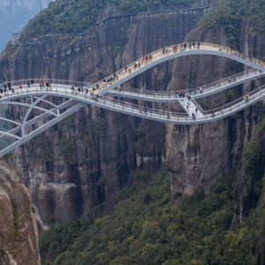 It’s Been Called “The Sc@r!est Bridge In The World” And The Photos Are Absolutely Terrifying