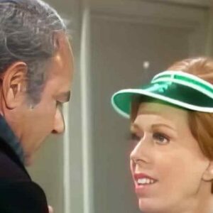 The Carol Burnett Show: Bank teller trainee meets comically inept bank robber