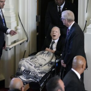 Jimmy Carter leaves hospice to say goodbye at Rosalynn’s funeral, pays heartbreaking tribute with blanket