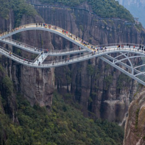 People Say This Is The Scariest Bridge Ever, Would You Drive Over It?